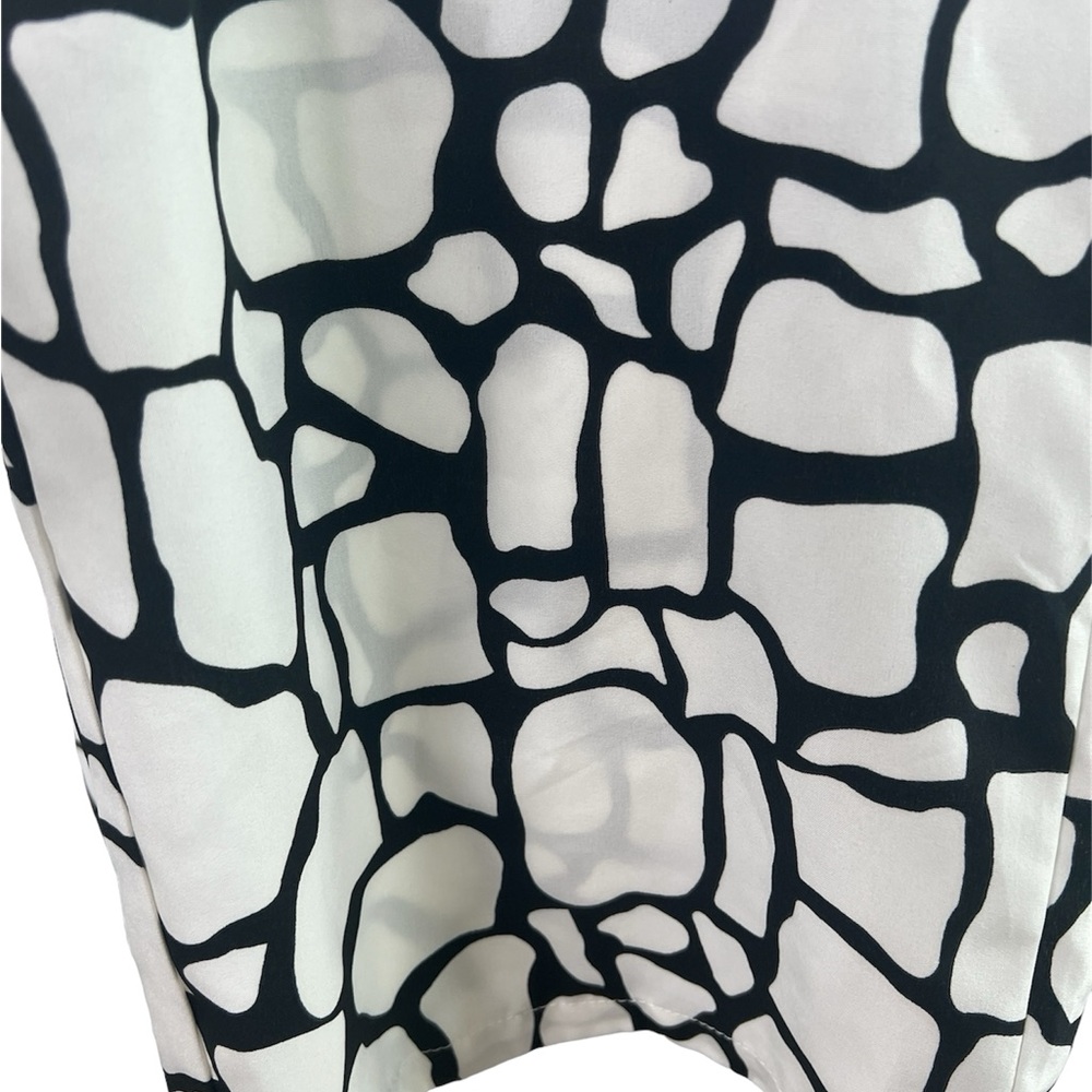 Women pants suits Allover print halter elegant  Set.Sleeveless size Medium. - Picture 7 of 8